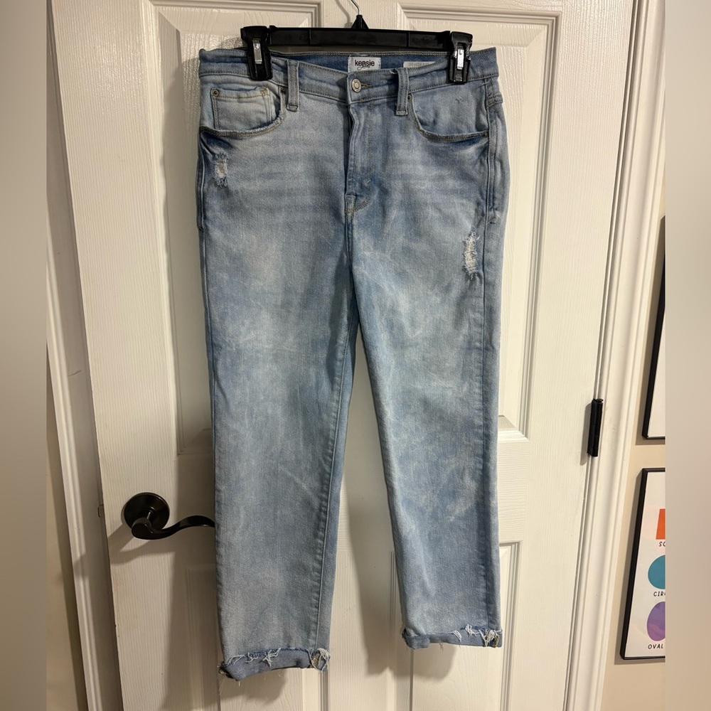 Kensie Women's Light Wash Distressed Jeans
